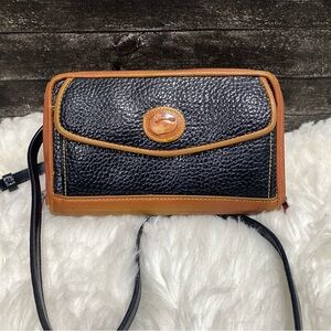 DOONEY & BURKE VINTAGE CROSSYBODY WALLET BAG QUIET LUXURY MINIMALISTIC